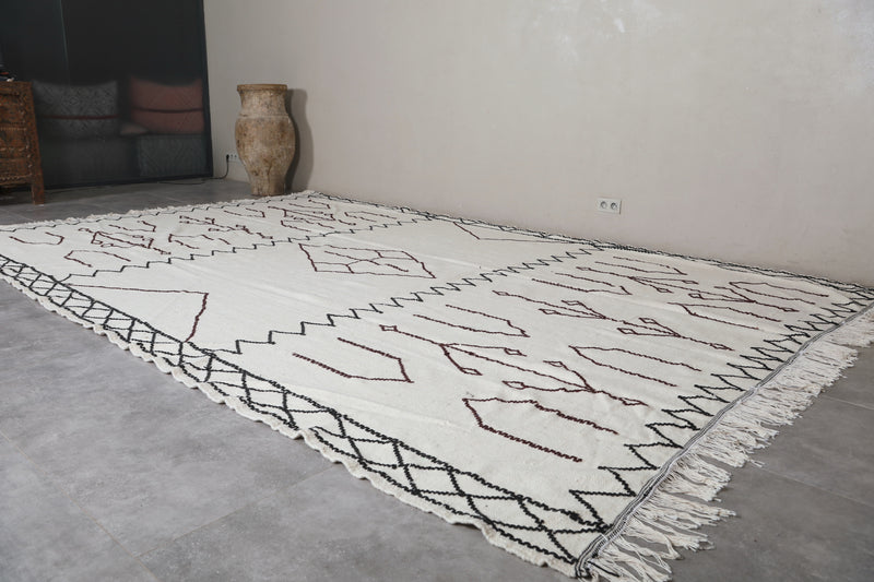 Large Moroccan Rug - 9.5 X 14.4 Feet | Minimalist Berber Design