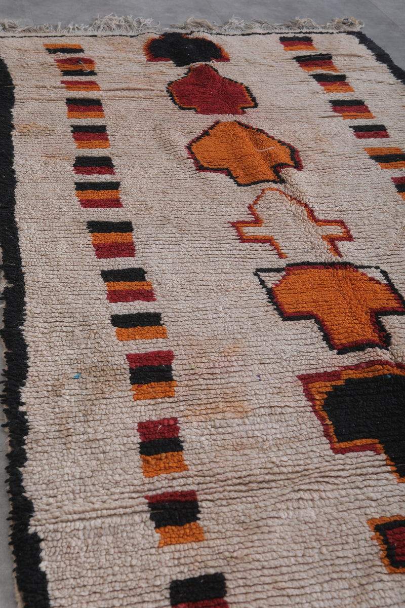 Wool Azilal Berber Rug – 3.9 X 8.9 Feet | Handwoven Moroccan Masterpiece