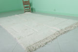 Beautiful Moroccan rug 4.9 ft x 7.6 ft