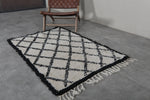 handmade rug 3.3 x 4.9 Feet - black and white rug