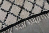 handmade rug 3.3 x 4.9 Feet - black and white rug