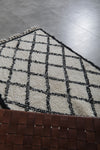 handmade rug 3.3 x 4.9 Feet - black and white rug