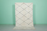 Elegant Moroccan Rug - 4.7 x 8.2 ft | White with Black Diamond Design