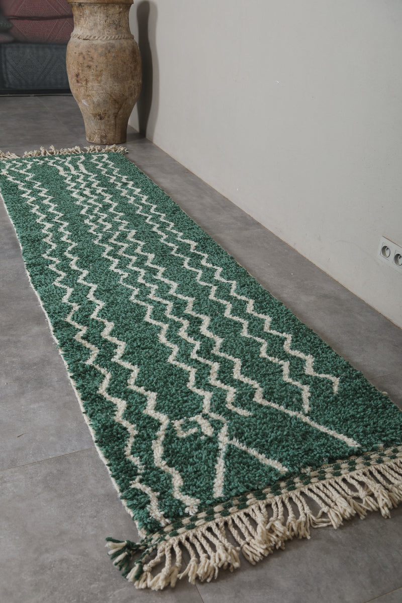 Runner Moroccan Rug - 2.7 x 9.9 ft | Handwoven Green Zigzag Design