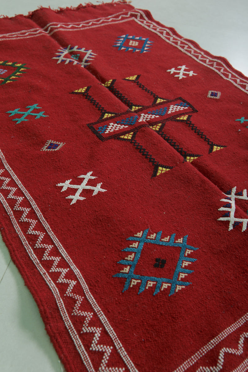 Red Handwoven Moroccan Kilim - 3.2 FT X 4.9 FT | Vibrant Berber Rug