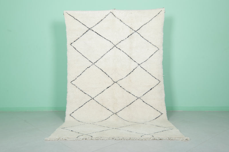 Diamond Moroccan Rug - 5 x 8.1 Feet | Handcrafted Wool Elegance