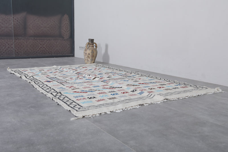 Handwoven Kilim 4.6 FT X 7.5 FT - Artisan Rug with Geometric Patterns