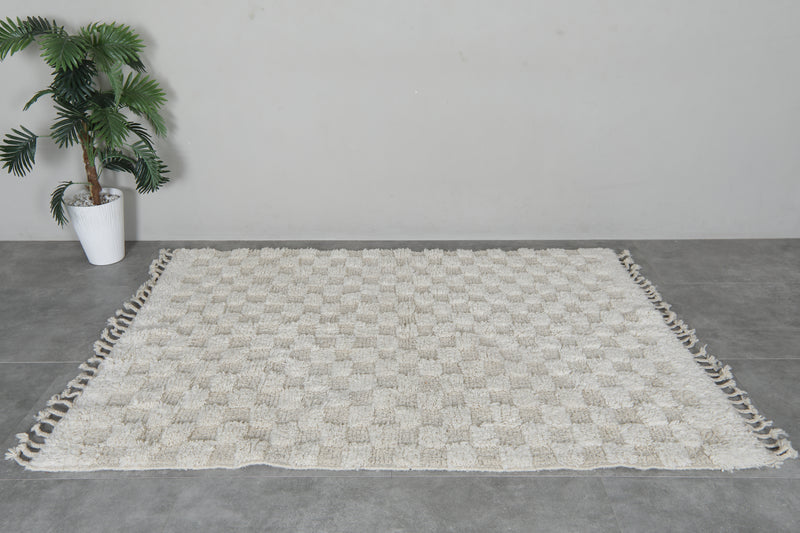 Checkered Moroccan rug  5 FT X 7 FT