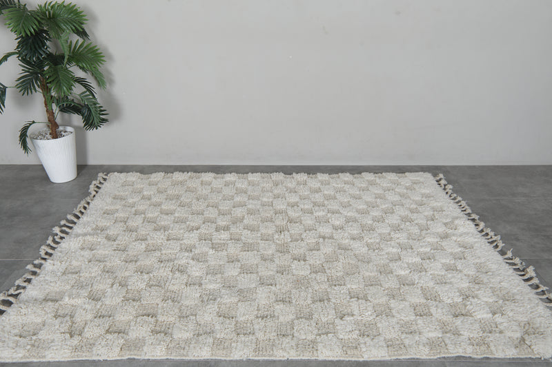 Checkered Moroccan rug  5 FT X 7 FT