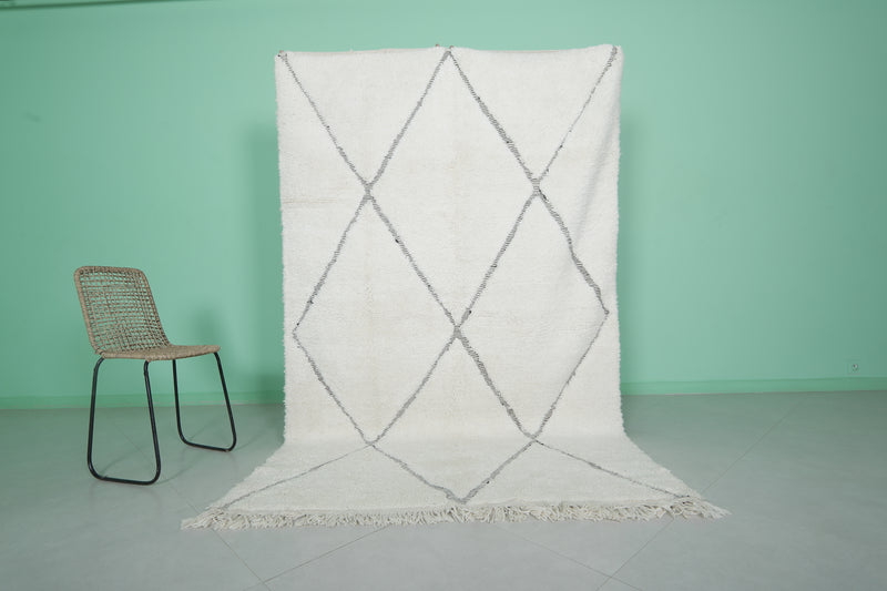 5.2 x 8.3 ft Moroccan Rug - White Diamond Pattern | Artisan-Made