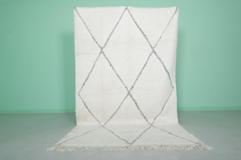 5.2 x 8.3 ft Moroccan Rug - White Diamond Pattern | Artisan-Made