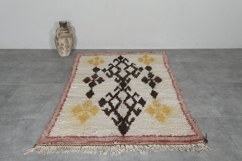 Vintage berber rug 3.8 FT X 6 FT