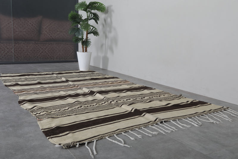 Hallway Berber Kilim 4.9 FT x 8.8 FT - Striped Design with Geometric Patterns