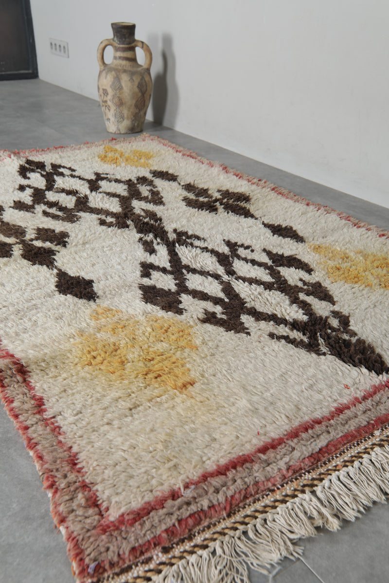 Vintage berber rug 3.8 FT X 6 FT