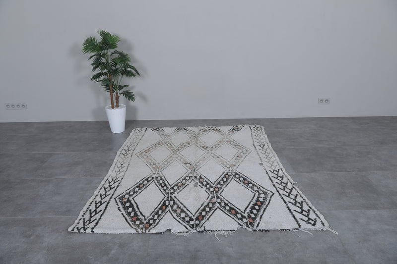 Elegant Moroccan Trellis Rug – Handwoven 5.3 X 7 Feet