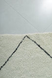 Moroccan Rug 5.4 x 7.3 ft - Handwoven Wool Diamond Pattern