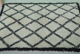 handmade rug 3.3 x 4.9 Feet - black and white rug