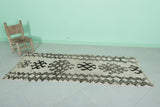 Moroccan berber rug 2.7 X 7.1 Feet