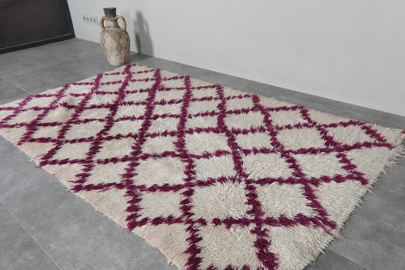 Handwoven Moroccan berber rug 4.1 FT X 7 FT