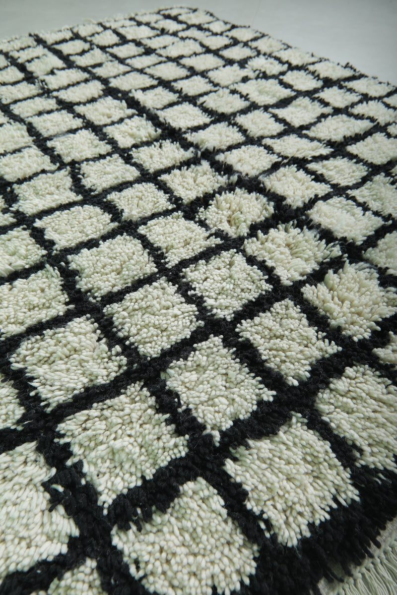 Handmade Berber Rug 4.6 x 6.2 Ft - Striped Design