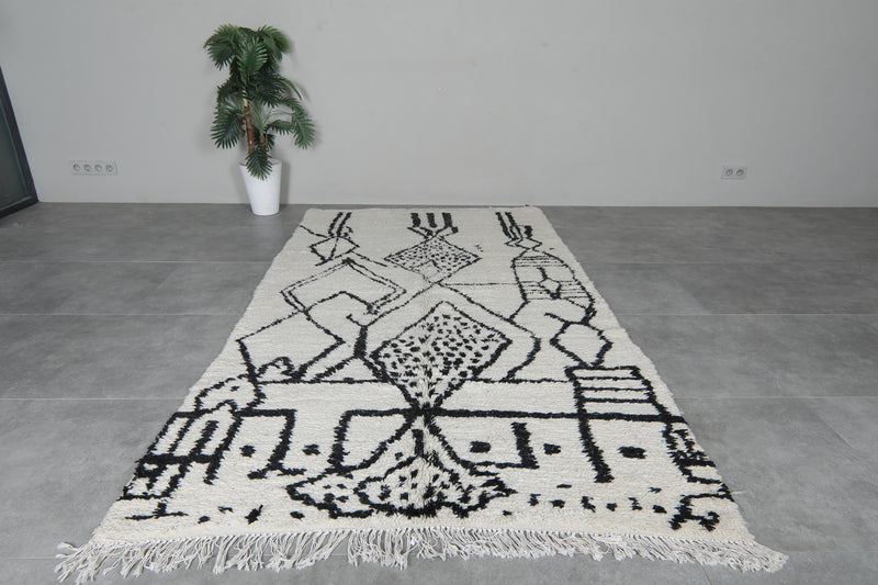 Black and white moroccan rug 5 FT X 8.6 FT