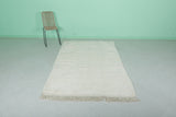 Handcrafted Moroccan Rug - 4.8 x 8.1 ft | Luxurious White Texture