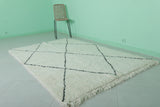 Authentic Moroccan Rug - 5.5 x 7.7 ft | White with Black Diamond Pattern