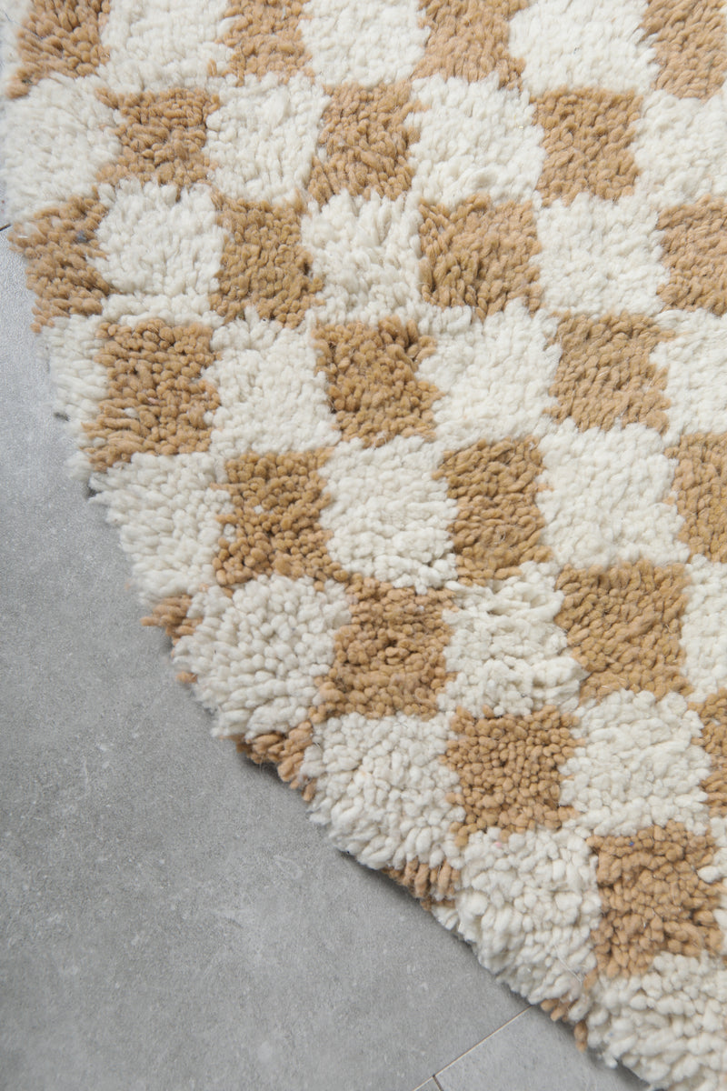 Round Moroccan Wool Rug - 5.1ft Beige & Cream Checkerboard