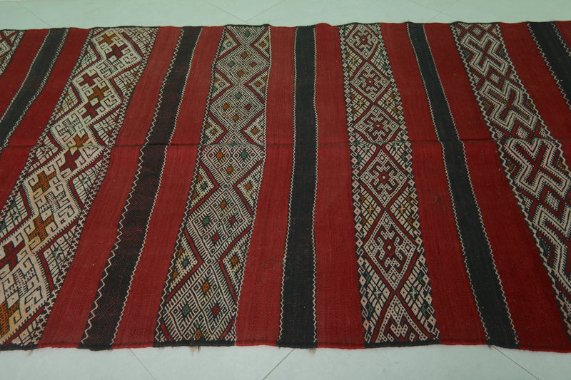 Handwoven Moroccan Kilim Rug - 4.6 FT X 9.2 FT - Berber Patterns