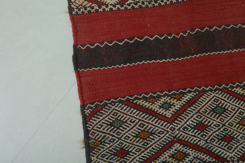 Handwoven Moroccan Kilim Rug - 4.6 FT X 9.2 FT - Berber Patterns