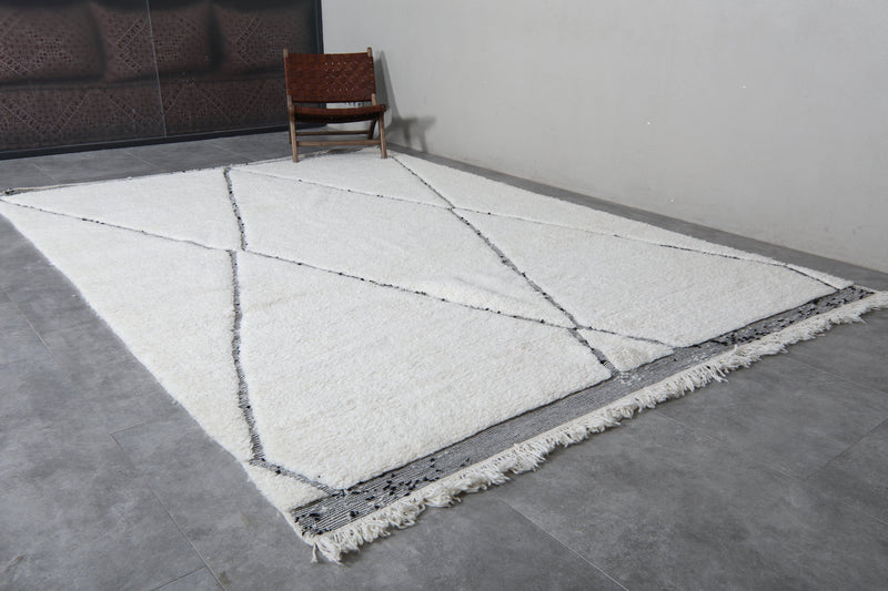 Diamond Moroccan Wool Rug - 8 x 11.5 Feet | Elegant Ivory & Gray Design