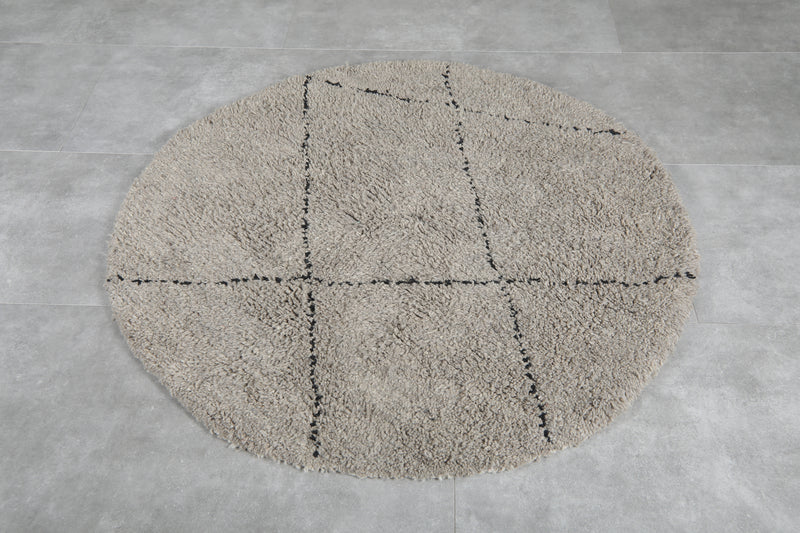 Round Moroccan Wool Rug 5 Feet – Minimalist Berber Design