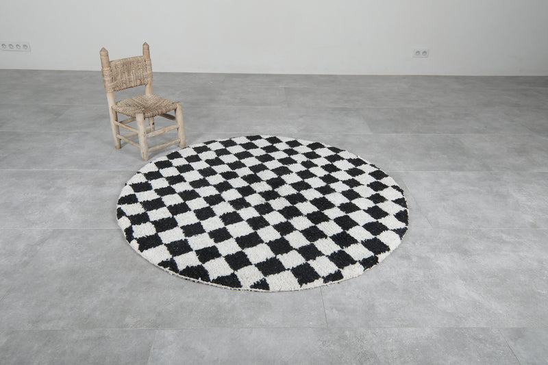 Round Moroccan Wool Rug - 4.9ft Black & White Checkerboard