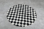 Round checkered rug - round rug