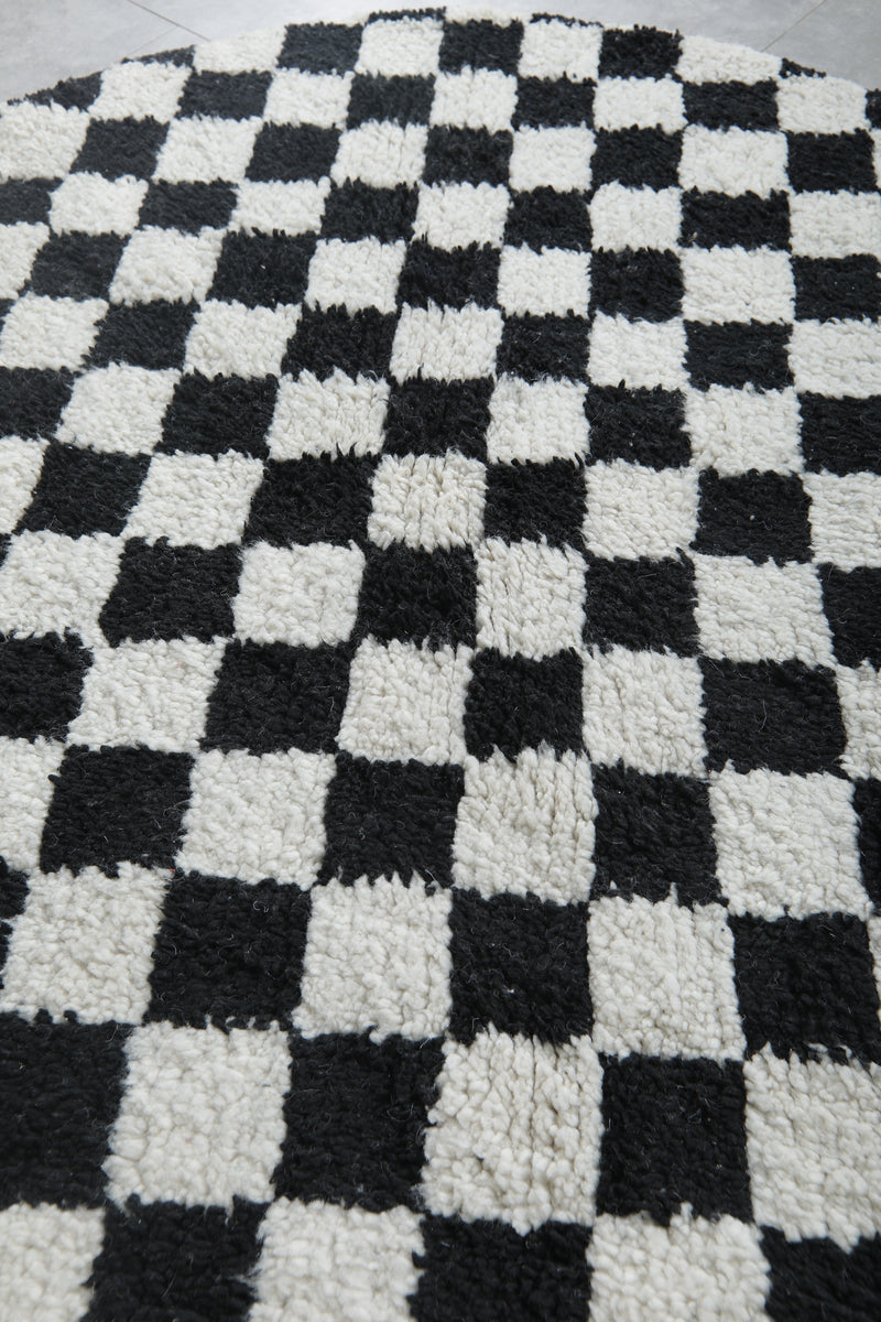 Round Moroccan Wool Rug - 4.9ft Black & White Checkerboard