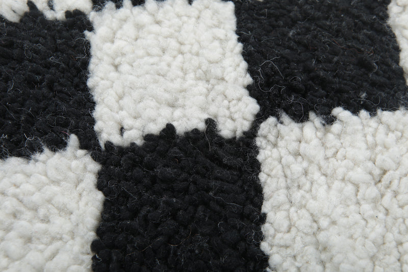 Round Moroccan Wool Rug - 4.9ft Black & White Checkerboard