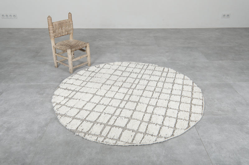 Round Moroccan Wool Rug - 4.9 ft Modern Grid Design