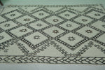 Moroccan rug 5.6 X 8.8 Feet