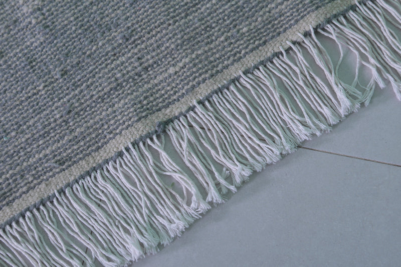 Handwoven Moroccan Rug - 3.1 X 4.9 Feet | Minimalist Design