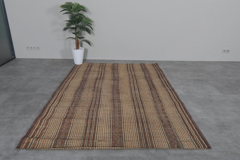 Tuareg rug 5.7 X 8.3 Feet