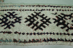 Traditional Moroccan Berber Rug - 2.7 x 5 Feet