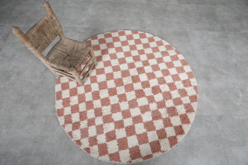 Pink checkered rug - checkers handmade round rug