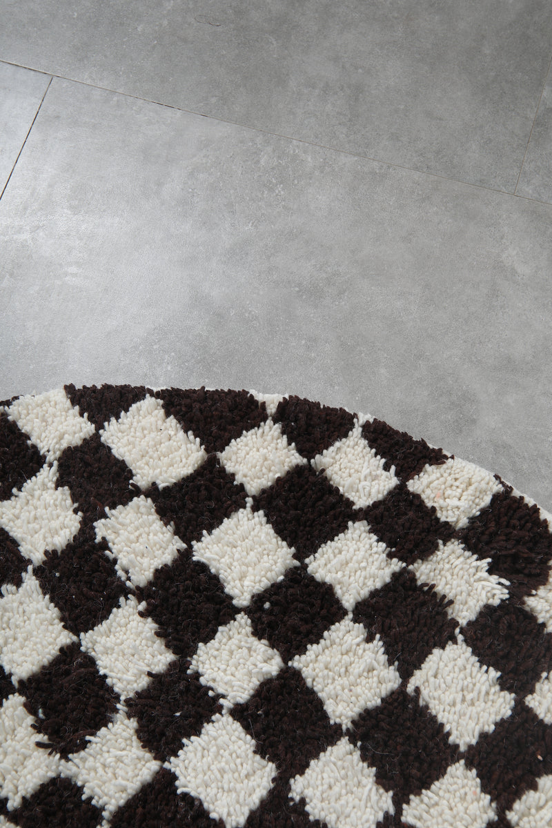 Round Moroccan Wool Rug - 5ft Black & White Checkerboard