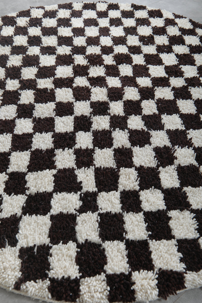 Round Moroccan Wool Rug - 5ft Black & White Checkerboard