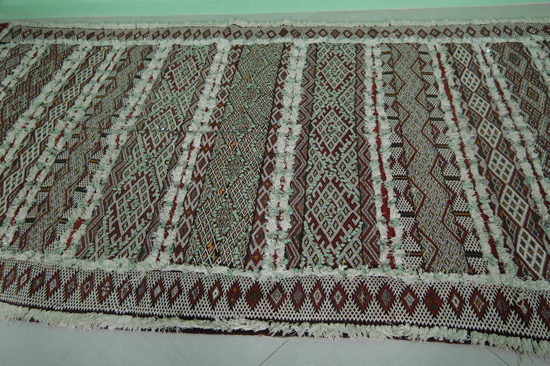 Handwoven Kilim Rug - 5.3 FT × 10.1 FT | Moroccan Elegance