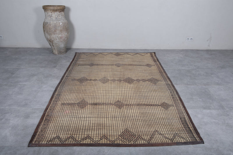 Tuareg rug 5.6 X 8.5 Feet