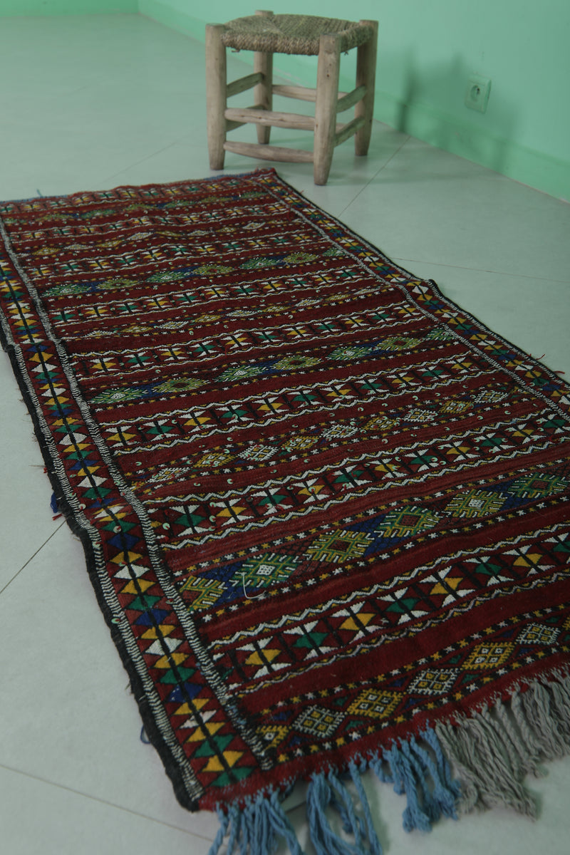 Traditional Moroccan Rug 2.4 x 5 FT - Rich Colors and Intricate Patterns