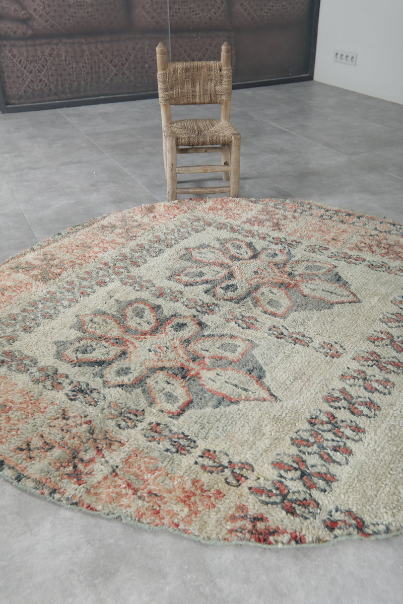 Round Moroccan Wool Rug 6 Feet – Vintage Floral Pattern