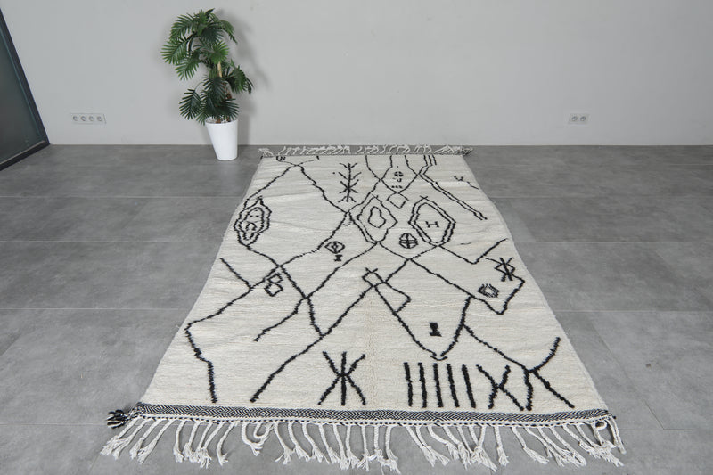 Black and White Rug 5.4 FT X 8.6 FT Beni Ourain Rug