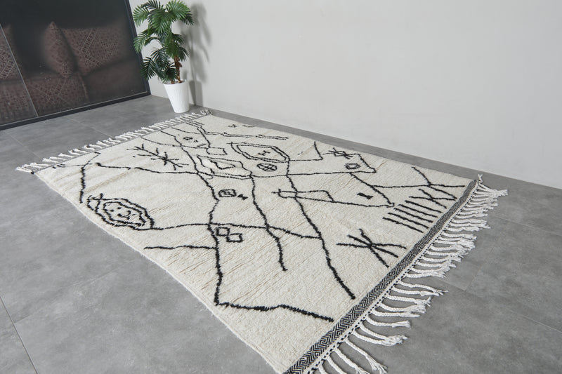 Black and White Rug 5.4 FT X 8.6 FT Beni Ourain Rug